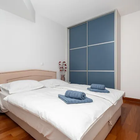 Beachfront Mlinarevic Apartment