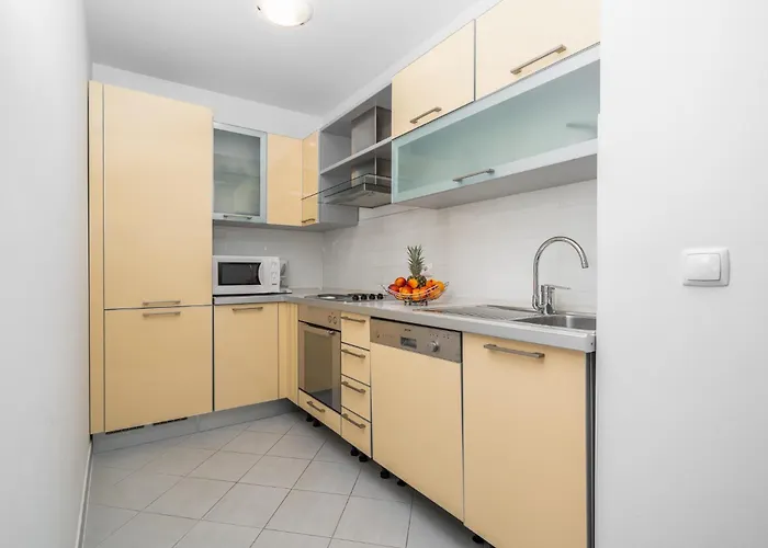 Beachfront Mlinarevic * ماكارسكا